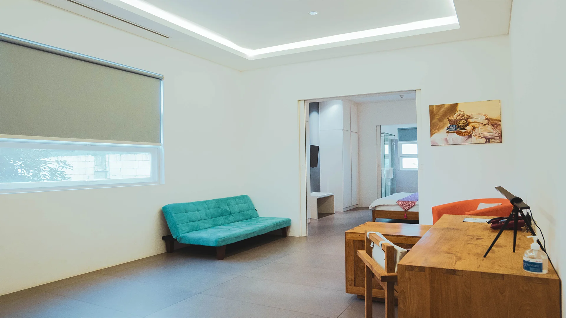 Image 2 of Suite King